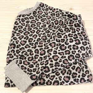 Add a pop of print to your wardrobe 💜 🖤